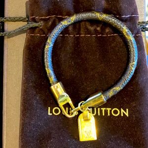 Authentic Louis Vuitton Lock it monogram Bracelet